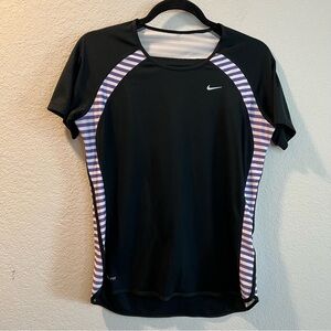 Women’s Nike black and purple athletic short sleeve top size medium M